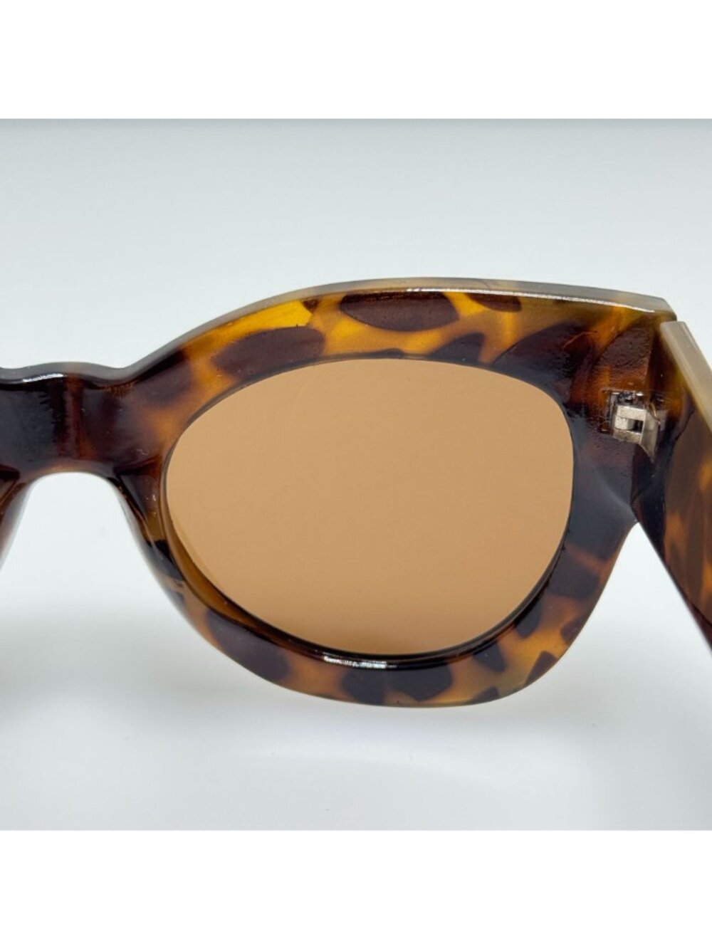 Quay Sunglasses Nala 2.6 - Picture 8 of 8